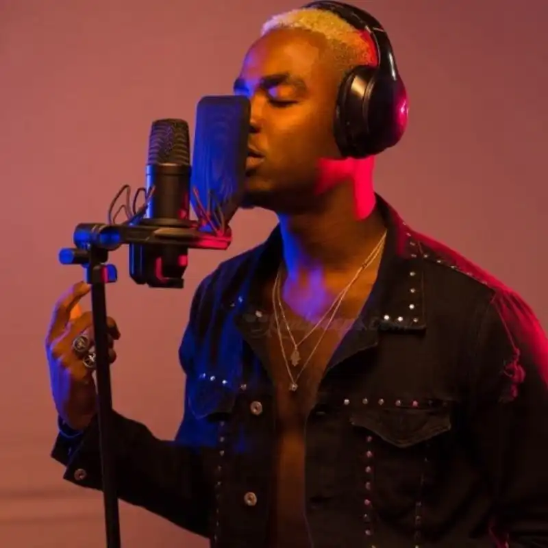 Darkovibes – Different (Prod. By Uche B)
