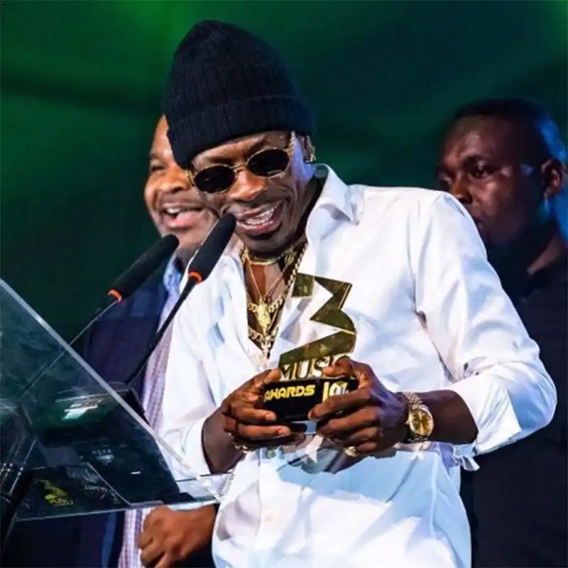 Shatta Wale – Weekend Love (Weekend Love Riddim)